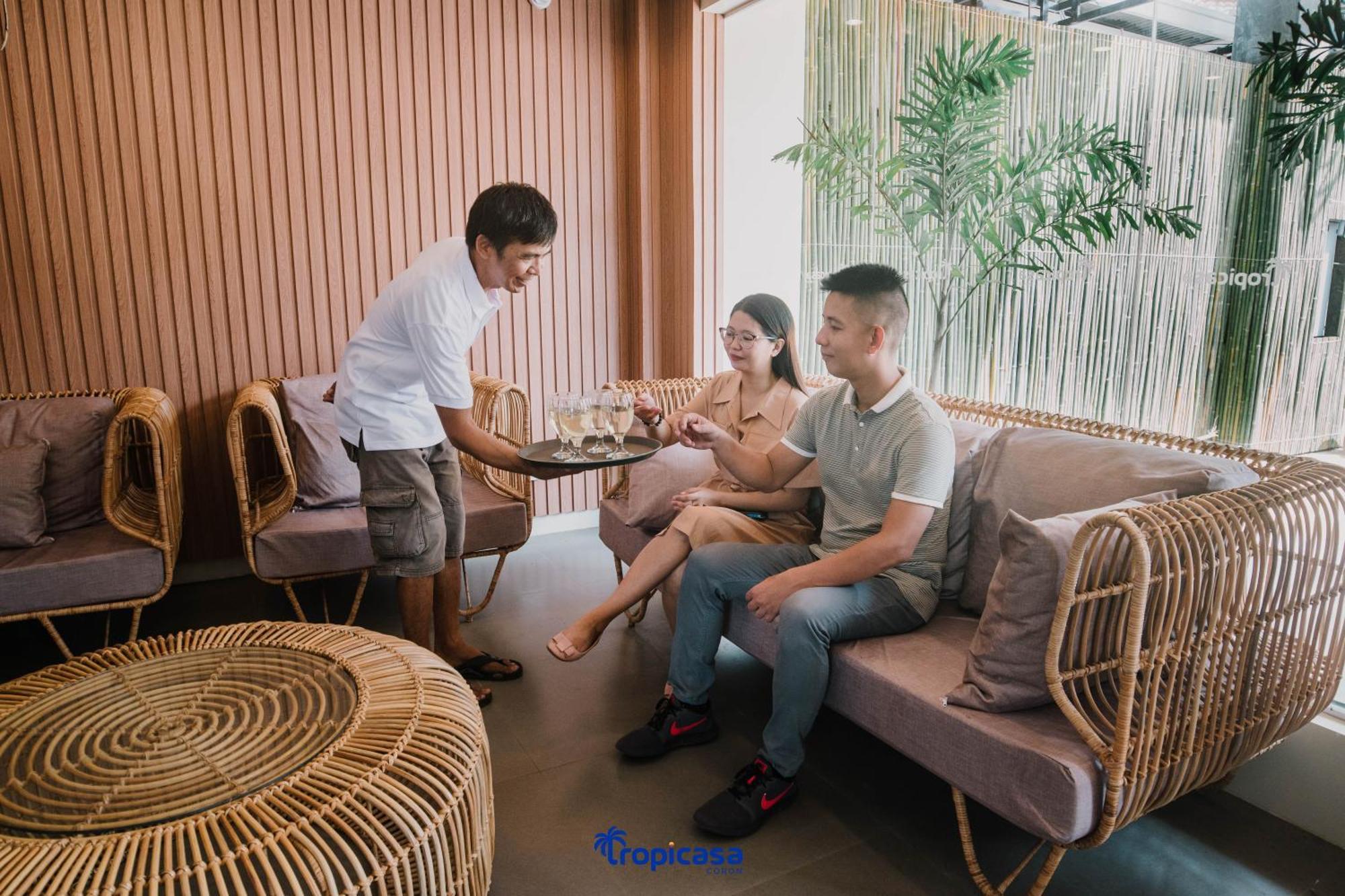Tropicasa Hotel Coron Eksteriør bilde