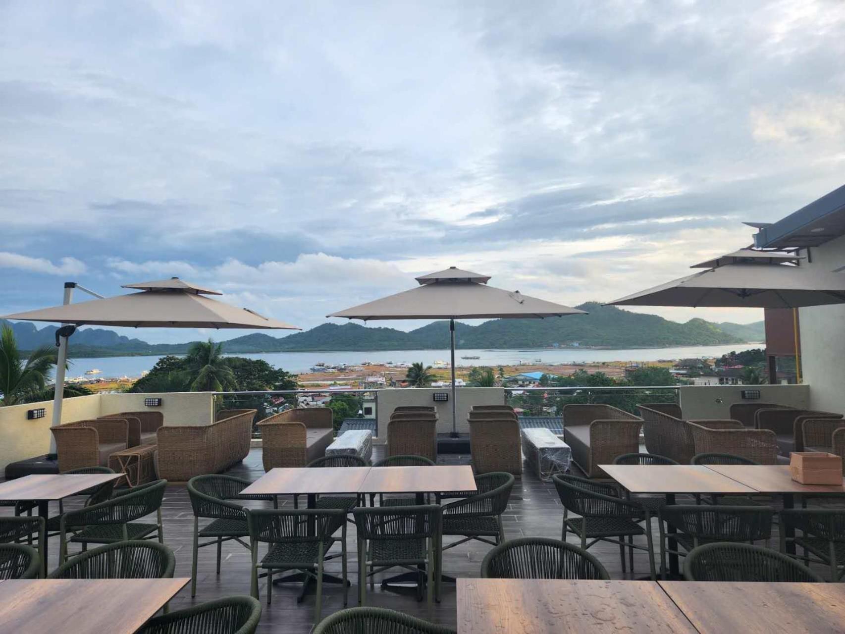 Tropicasa Hotel Coron Eksteriør bilde